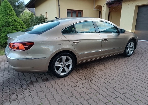 Volkswagen Passat cena 40900 przebieg: 230000, rok produkcji 2015 z Lubin małe 497